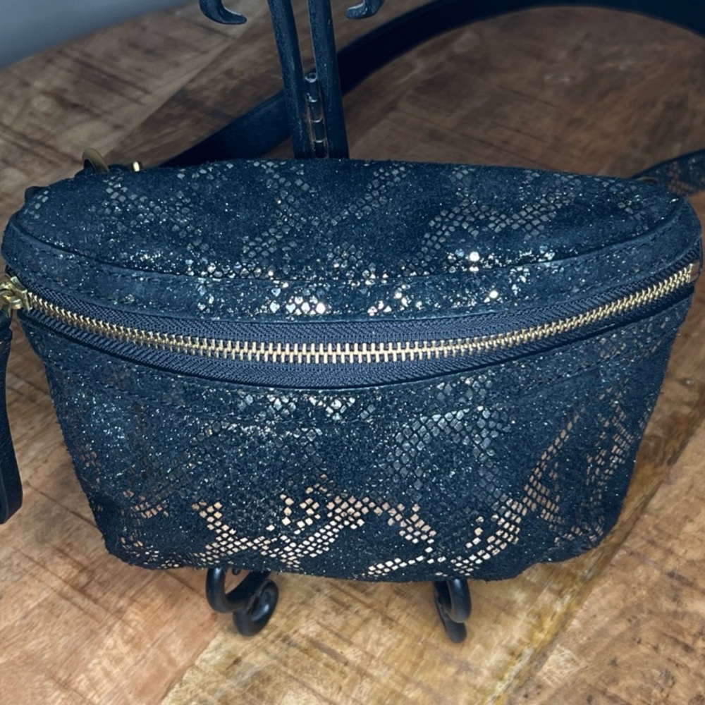 Fossil Black and Gold Snake Print Crossbody Bag
